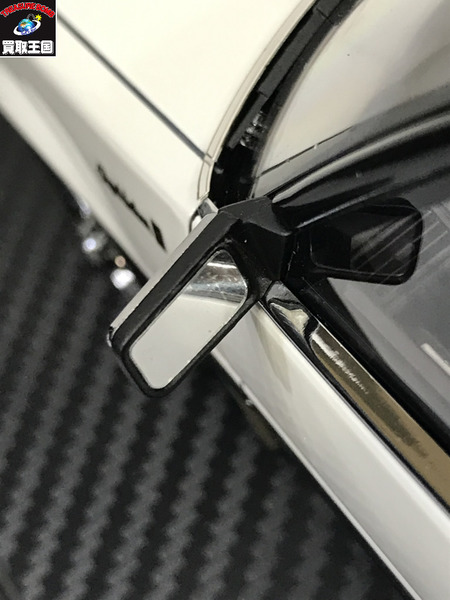 1/18スケールカー ignition model Toyota クラウン ロイヤルサルーンG ホワイト