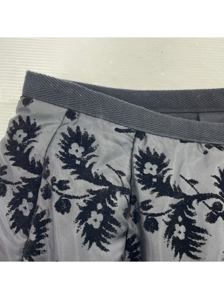 tricot COMME des GARCONS ヒザ丈スカート 18年 花柄 パイピング 黒 (S)
