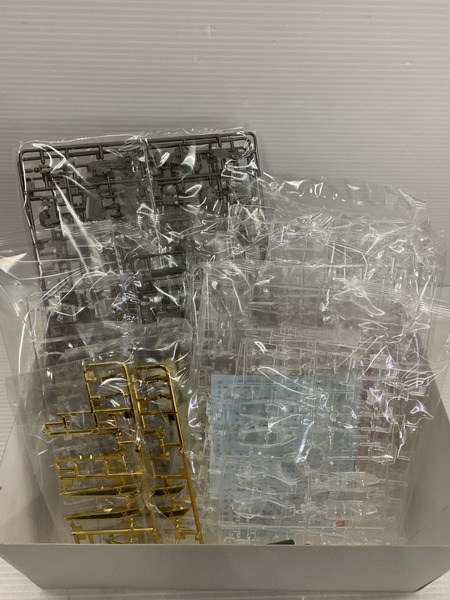 ガンプラ MG V2ガンダム Ver.Ka メカニカルクリア/ゴールドメッキ