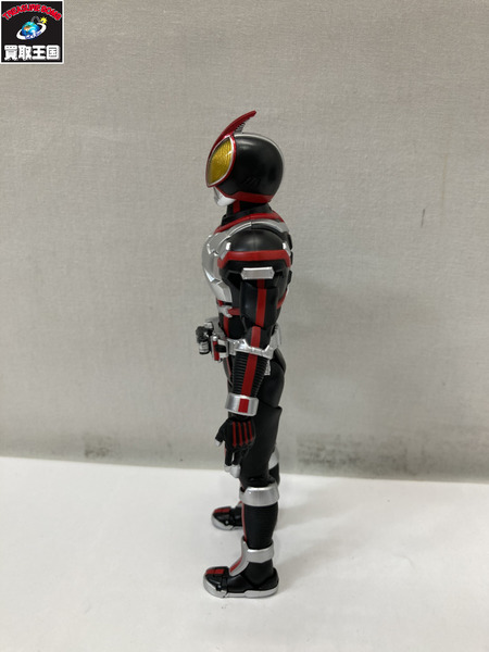 メーカー 仮面ライダーフィギュア S.H.Figuarts（真骨彫製法） 仮面ライダーファイズ