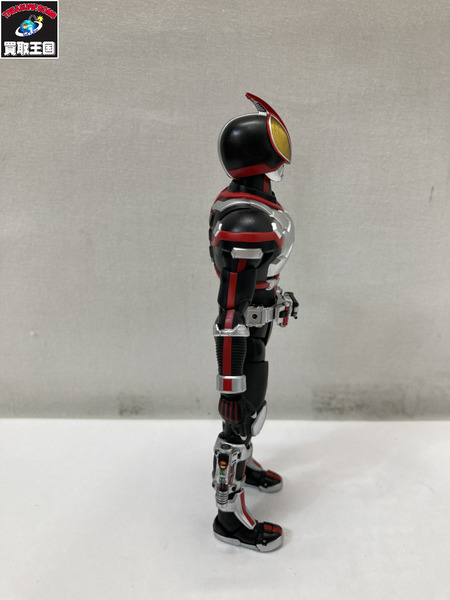 メーカー 仮面ライダーフィギュア S.H.Figuarts（真骨彫製法） 仮面ライダーファイズ