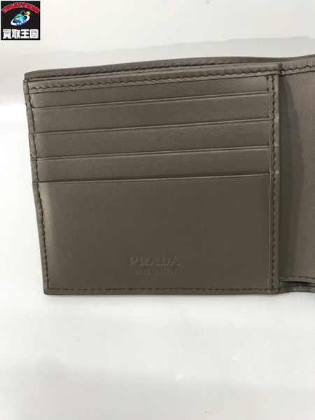 PRADA コンパクトウォレット コインポケット付き 二つ折り財布