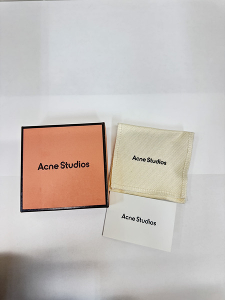 Acne Studios パールピアス