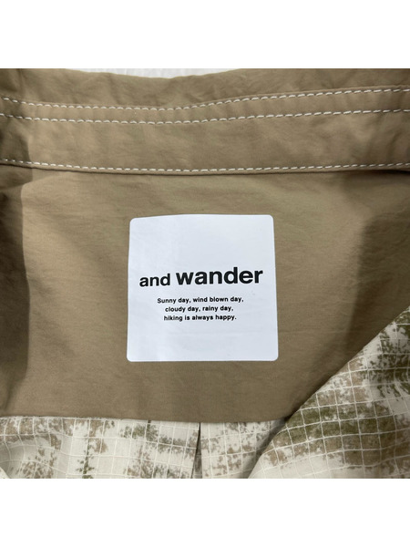 and wander ジャケット 総柄