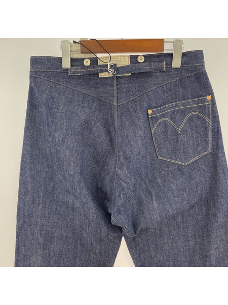 Levi's vintage clothing/9rivet/32