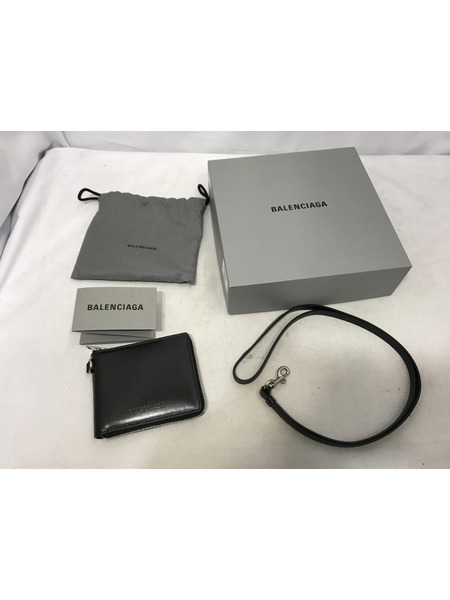 コンパクトウォレット ESSENTIAL SMALL WALLET WITH STRAP/黒