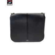 A.P.C. BETTY HOMME レザーショルダーバッグ