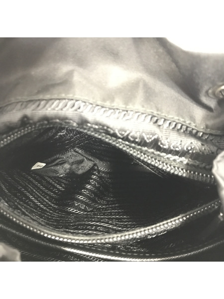 リュックサック・バックパック Small Re-Nylon backpack