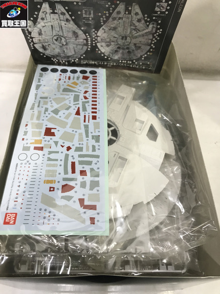 スターウォーズ ミレニアム・ファルコン フォースの覚醒 1/144