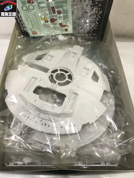 スターウォーズ ミレニアム・ファルコン フォースの覚醒 1/144