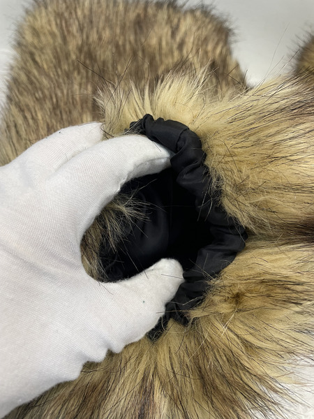 el CONDUCTOR CHEMICAL FUR LEG WARMER