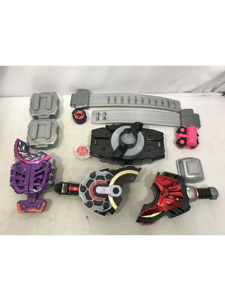 メーカー 仮面ライダー変身アイテム DXデザイアドライバー＆ゾンビレイズバックル＆レイズバックルホルダー