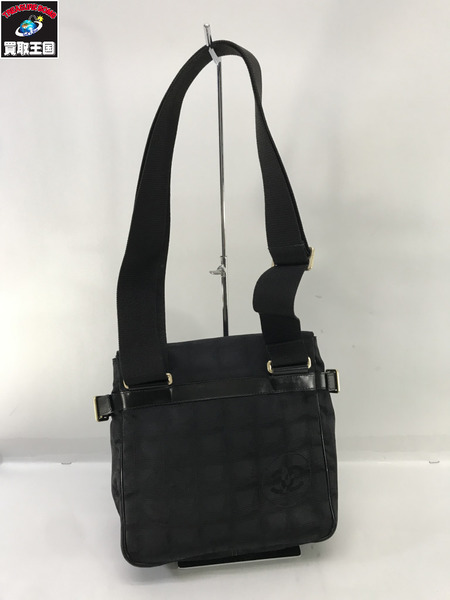 CHANEL  ニュートラベルライン 黒 斜め掛けショルダー