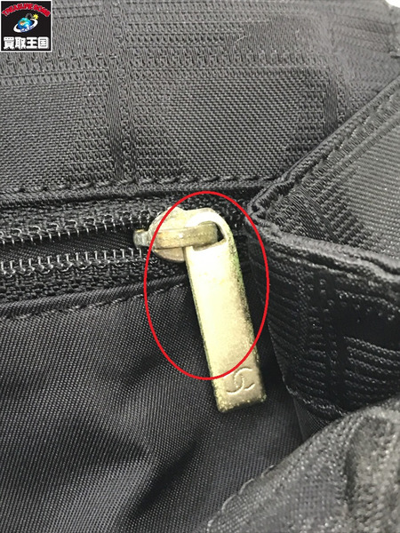 CHANEL  ニュートラベルライン 黒 斜め掛けショルダー