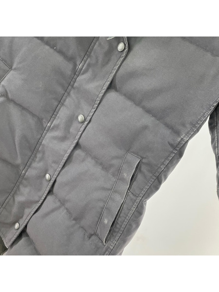 CANADA GOOSE ダウンジャケット 黒