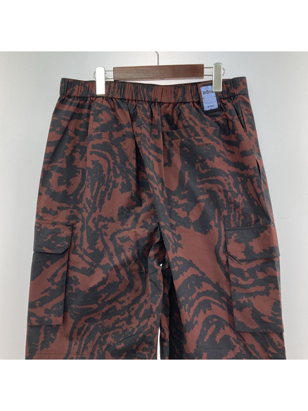 McQ ALEXANDER McQUEEN PUMA パンツ バーガンディプリントナイロンカーゴ