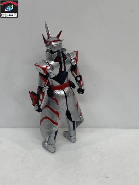 メーカー 仮面ライダーフィギュア S.H.F セイバー ドラゴニックナイト