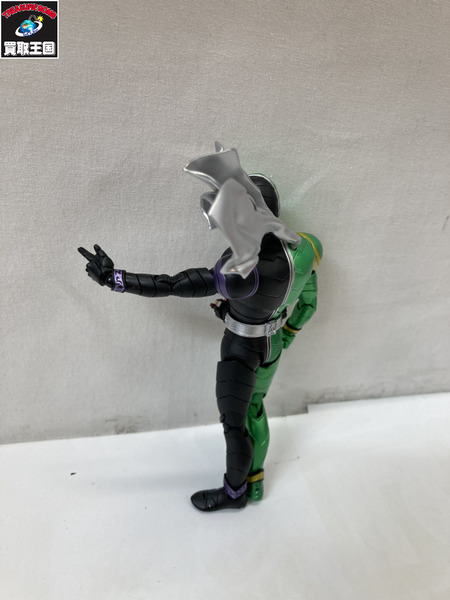 メーカー 仮面ライダーフィギュア S.H.Figuarts(真骨彫製法) 仮面ライダーW サイクロンジョーカー