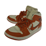 NIKE WMNS AIR JORDAN 1 MID SE（26.0）