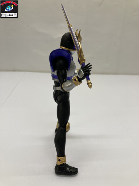 バンダイ  S.H.フィギュアーツ （真骨彫製法）クウガ  タイタン フォーム