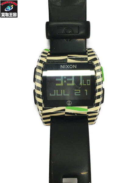 NIXON CAPTAIN FIN 腕時計