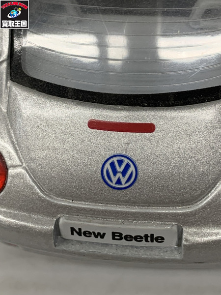 VW 1/24 ニュービートル コンバーチブル