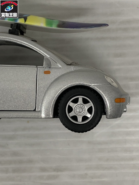 VW 1/24 ニュービートル コンバーチブル