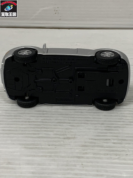 VW 1/24 ニュービートル コンバーチブル