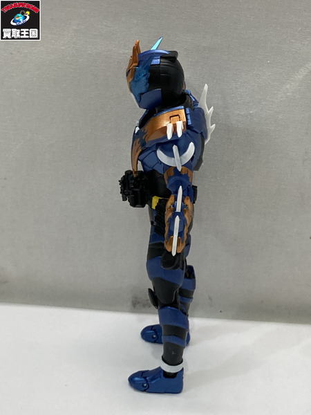 メーカー 仮面ライダーフィギュア S.H.Figuarts 仮面ライダークローズ