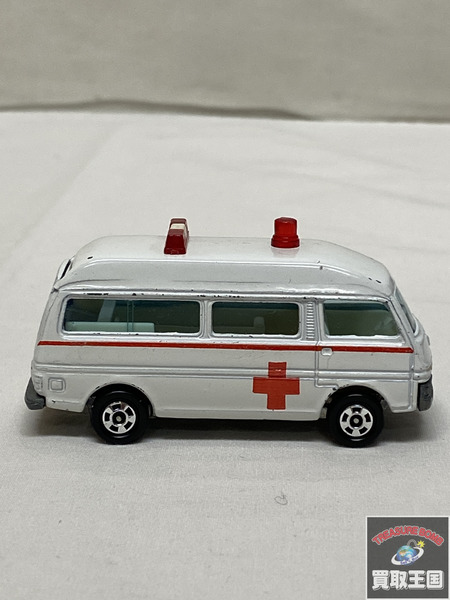 トミカ トミカ 黒箱 キャラバン 救急車 日本製　1/67