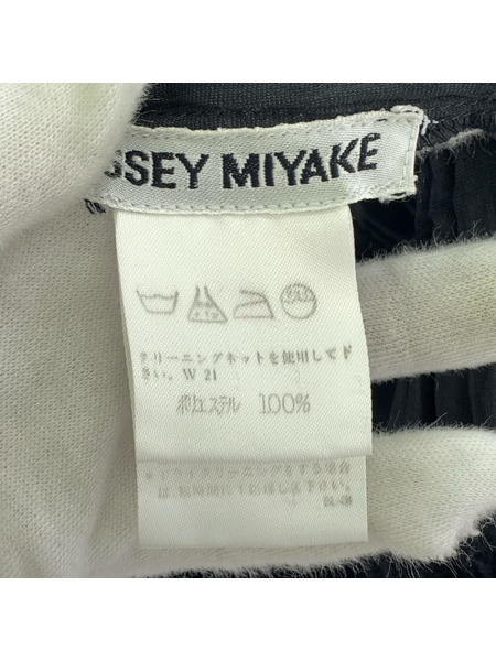 ISSEY MIYAKE 長袖Tシャツ・カットソー  ハイネック プリーツカットソー ブラック