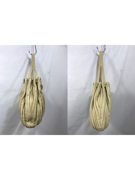 ハンドバッグ レザー プリーツ ベージュ