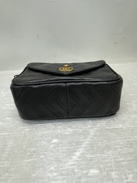 CHANEL Vステッチ シェブロン ラムスキンチェーンショルダーバッグ ブラック