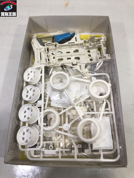 TAMIYA スーパーアバンテ ホワイトスペシャル