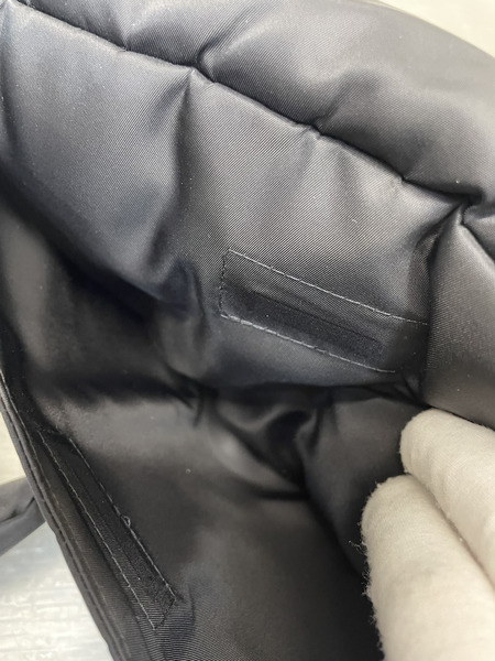 HELIOT EMIL カラビナ ナイロンボディバッグ ブラック