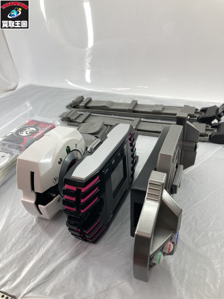 メーカー 仮面ライダー変身アイテム　仮面ライダーディケイド CSMディケイドライバーver.2＆ケータッチ[値下]