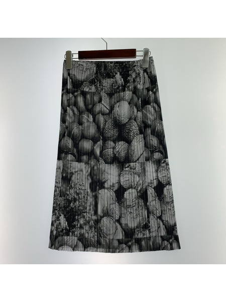 PLEATS PLEASEスカート