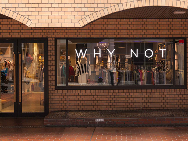 WHY NOT 栄店　店舗外観